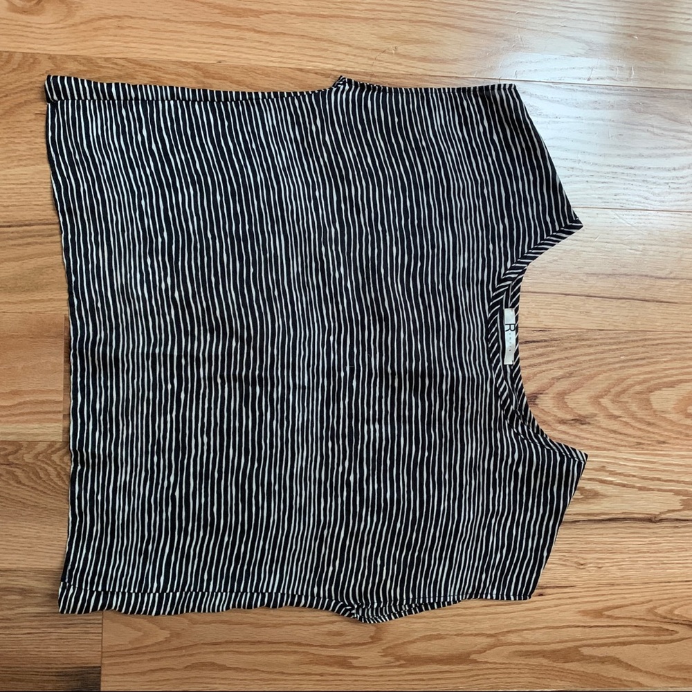 Japanese top, open in the back.